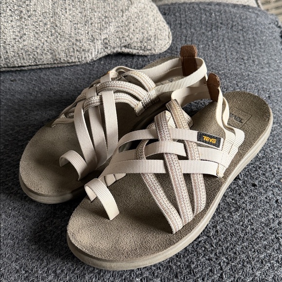 Teva Shoes - TEVA VOYA STRAPPY SANDALS SZ 9